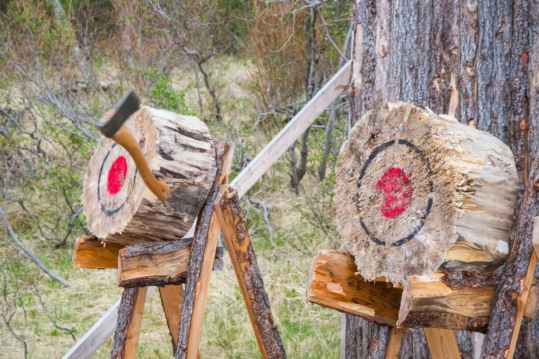 Archery game Bordeaux UniGames - hache rouge