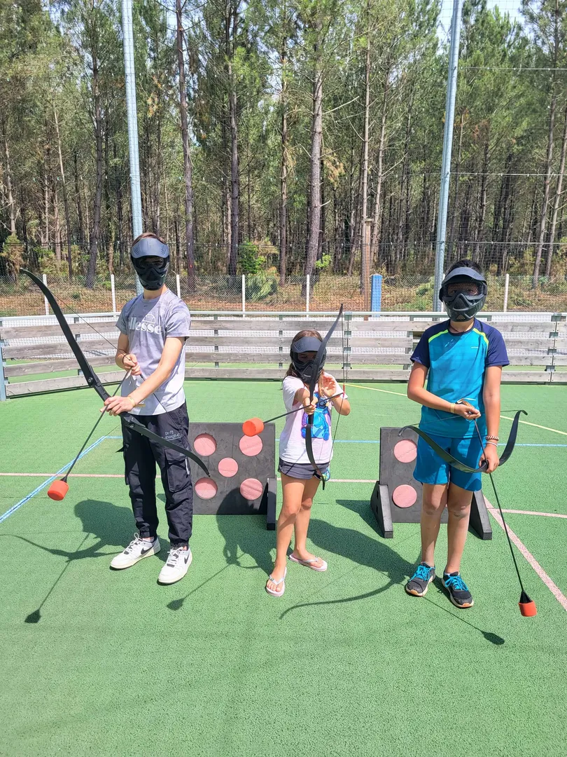 Activit� en famille Bordeaux - enfants jeu golf vert