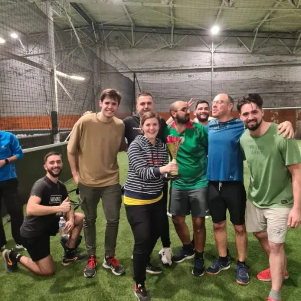 Participants réunis après une activité de groupe