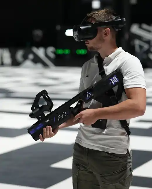 Laser game Bordeaux UniGames - realite virtuelle casque seminaire